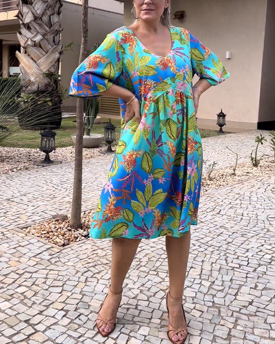 Kleider mit botanischen Prints und lässigen Styles