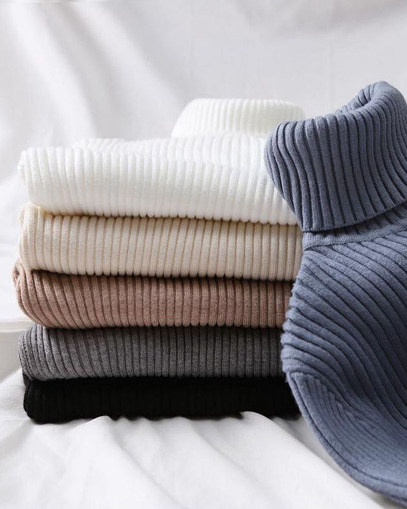 Hochkragiger Strickpullover Als Basisschicht