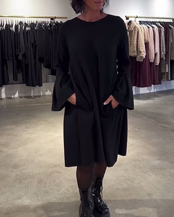 Kleid Uni Schwingenärmel Rüschen