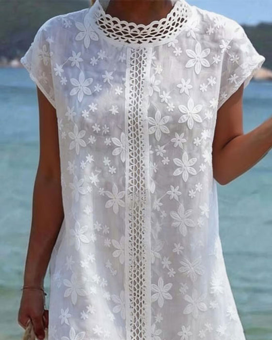 Kleid ausgeschnitten unifarben bedruckt