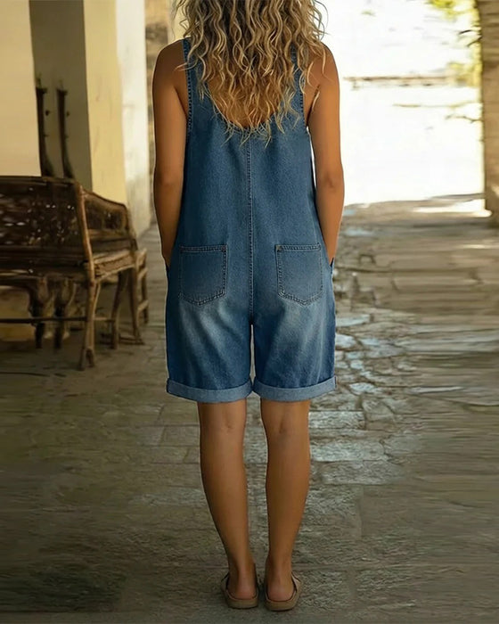 Jumpsuits mit lässigen Denim-Shorts