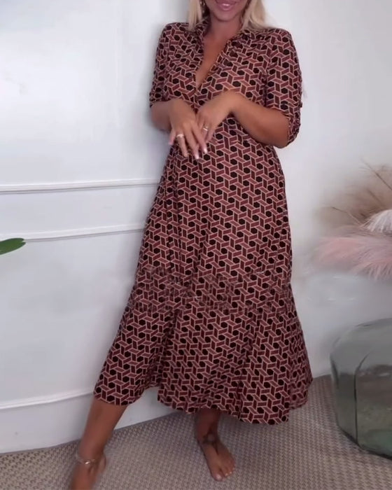 Kleid Mit Reverskragen Und Geometrischem Print