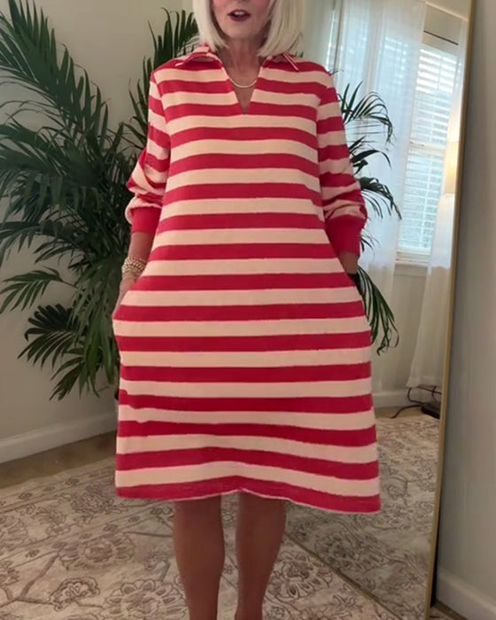 Gestreiftes Kleid mit Kragen und langen Ärmeln