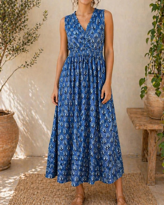 Kleid V-Ausschnitt Ärmellos Taille