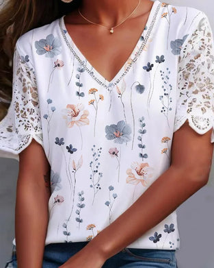 Bluse mit Lace-Patch und Druck