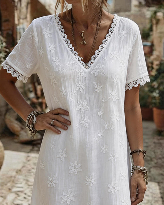 Kleid V Ausschnitt Spitzenbesatz Gänseblümchen