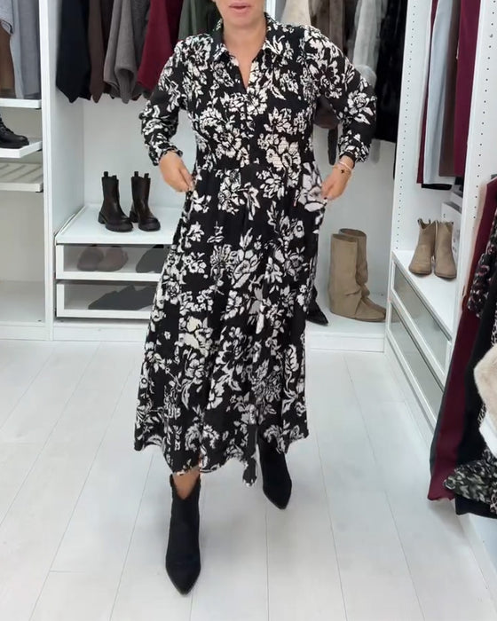 Kleid Mit Reverskragen Und Bedruckter Taille