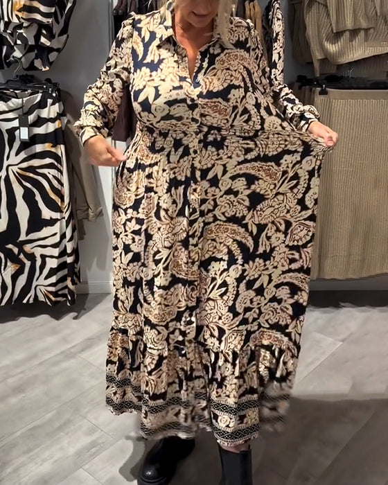 Modisches Kleid Mit Kragen Und Print