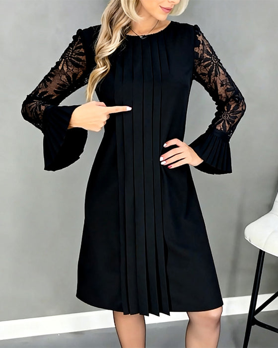 Kleid Glockenärmel Spitzeneinsatz Gereift