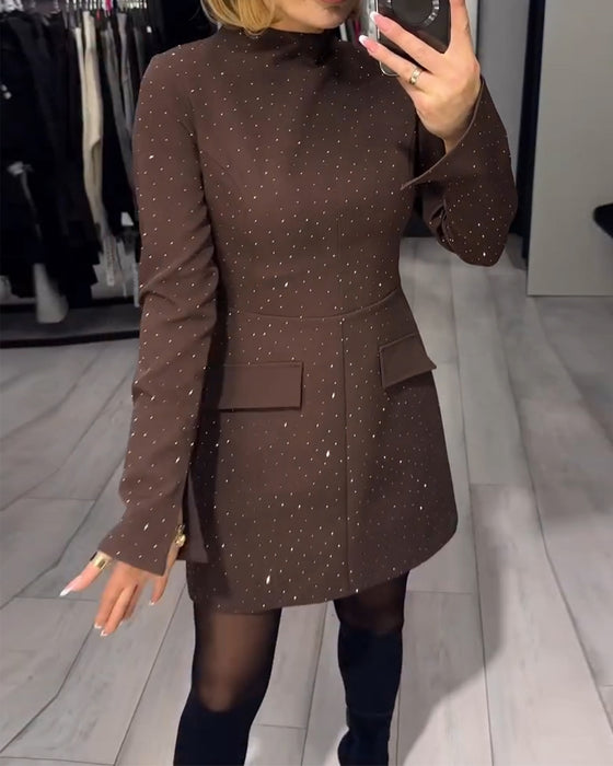 Elegantes Kleid mit dezentem Schimmer