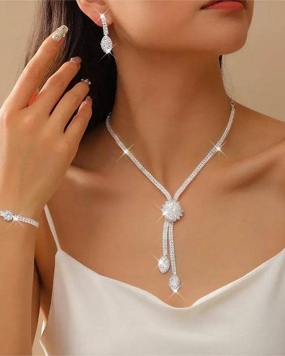 🌼✨ Damen Schmuckset mit Zirkonblume