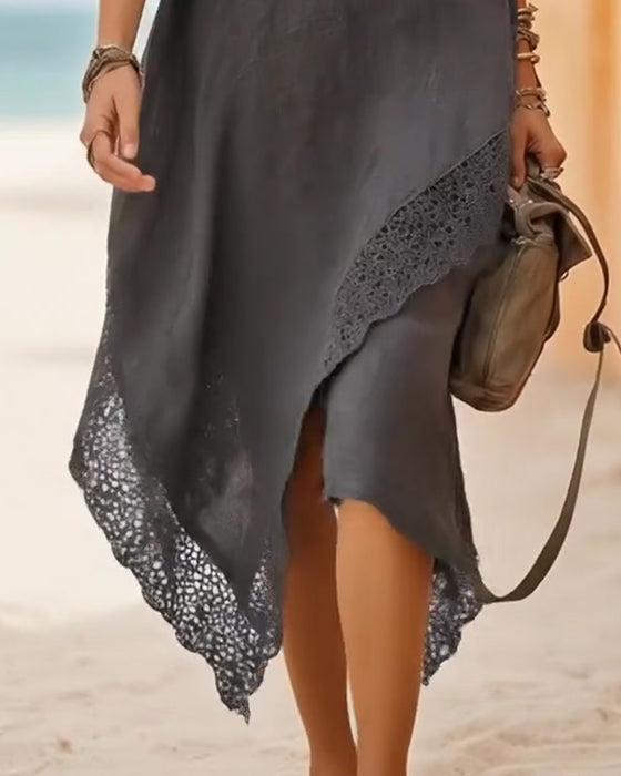 Asymmetrisches Kleid Mit Spitzeneinsätzen