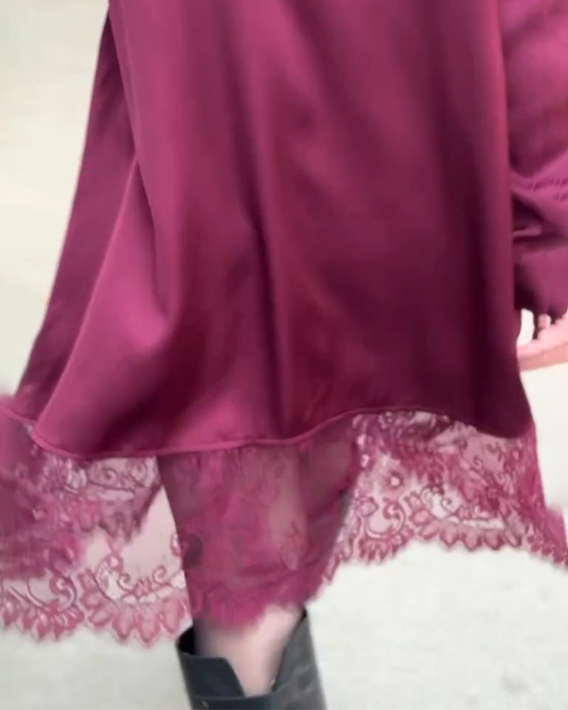 Locker Sitzendes Kleid Mit Spitzendetails