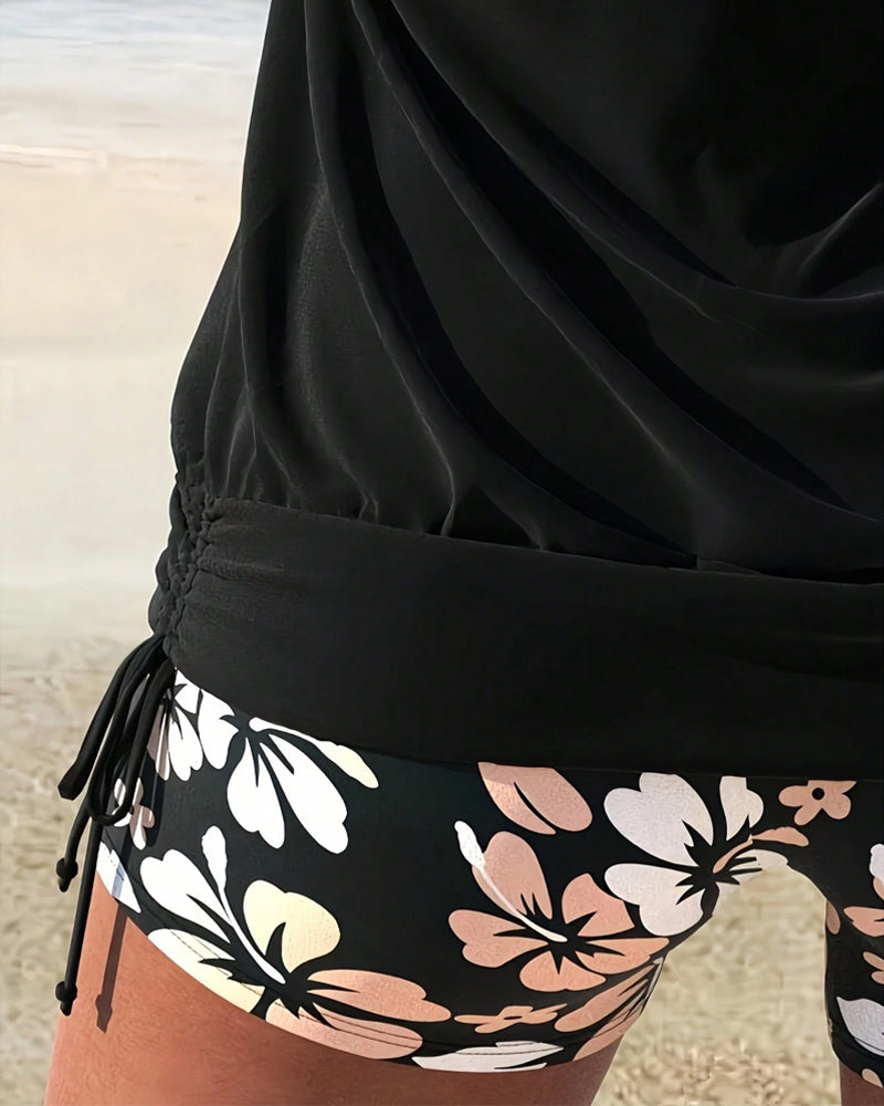 Badeanzug Mit Blumenmuster, Zwei-Teiligem Design Und Chicem Ambiente