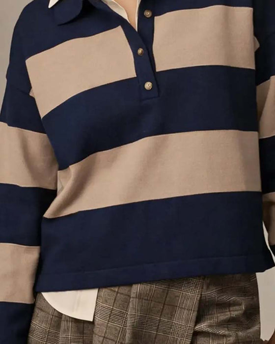 Pullover Mit Breitem Gestreiftem Geknöpftem Revers