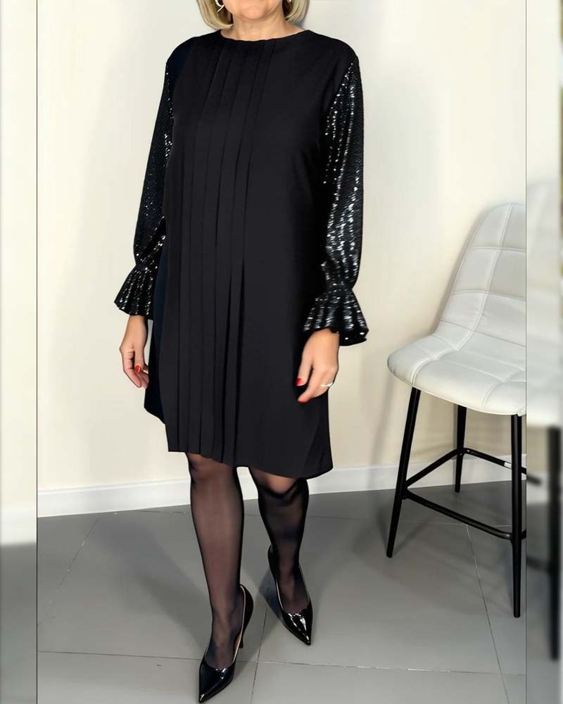 Unifarbenes Kleid mit Schirmärmeln und Falten