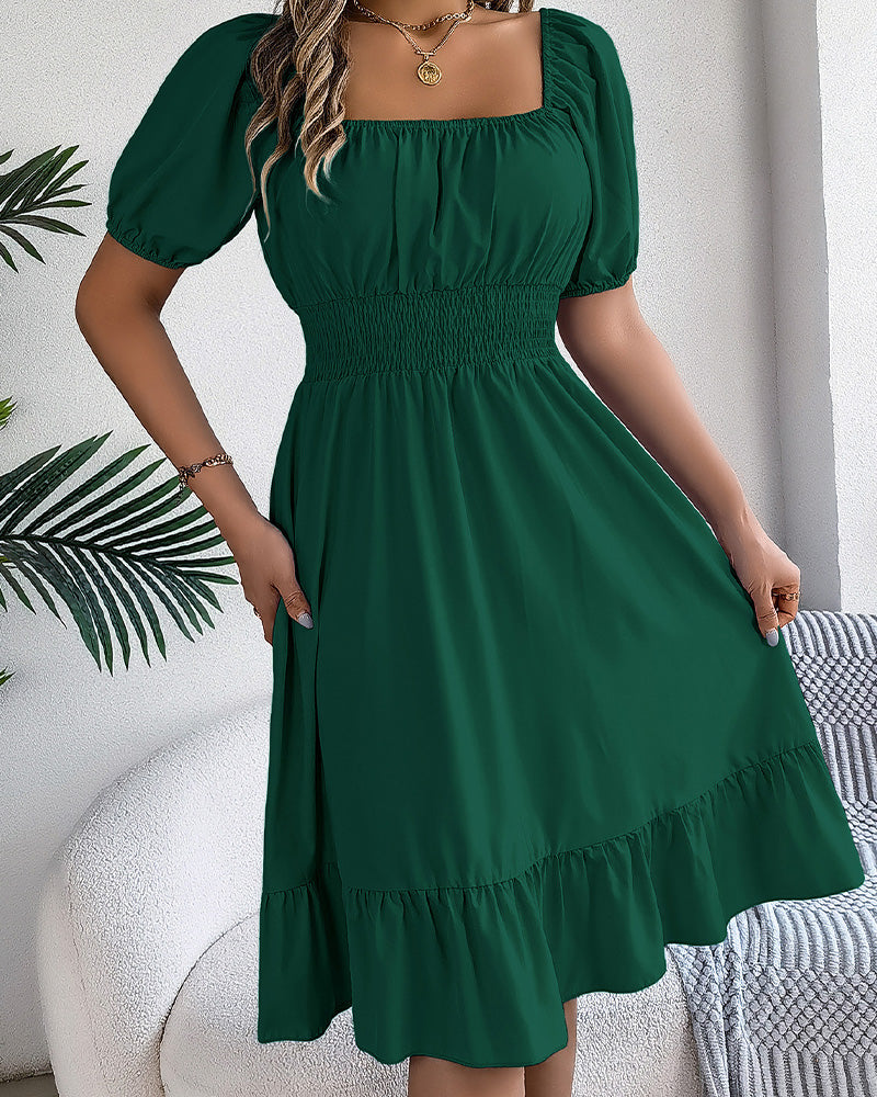 Kleid Quadratischer Ausschnitt Tailliert Rüsche A-Linie