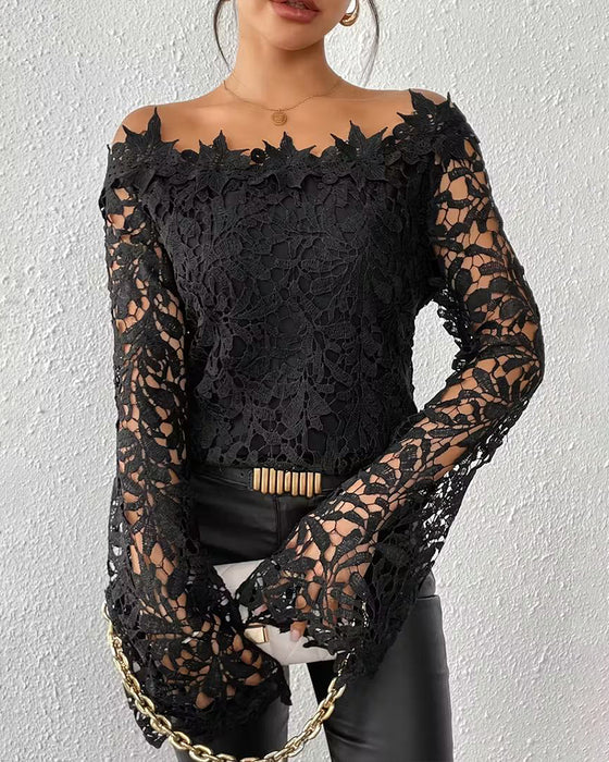 Modische ärmellose gehäkelte Bluse