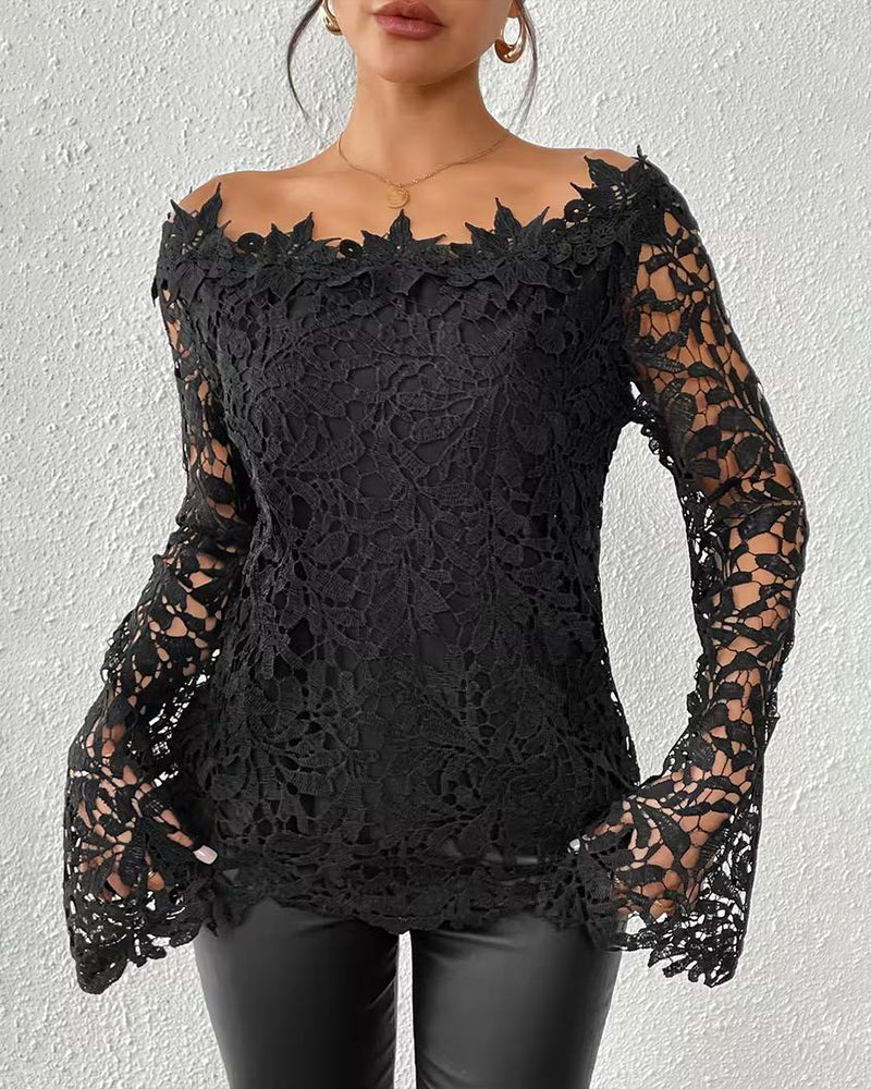 Modische ärmellose gehäkelte Bluse