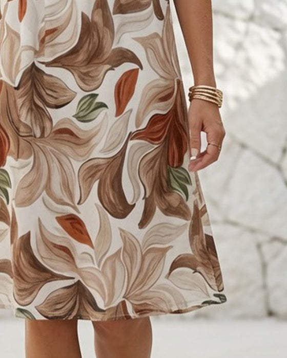 Kleid Rundhals Ärmellos Gerafft Blumig