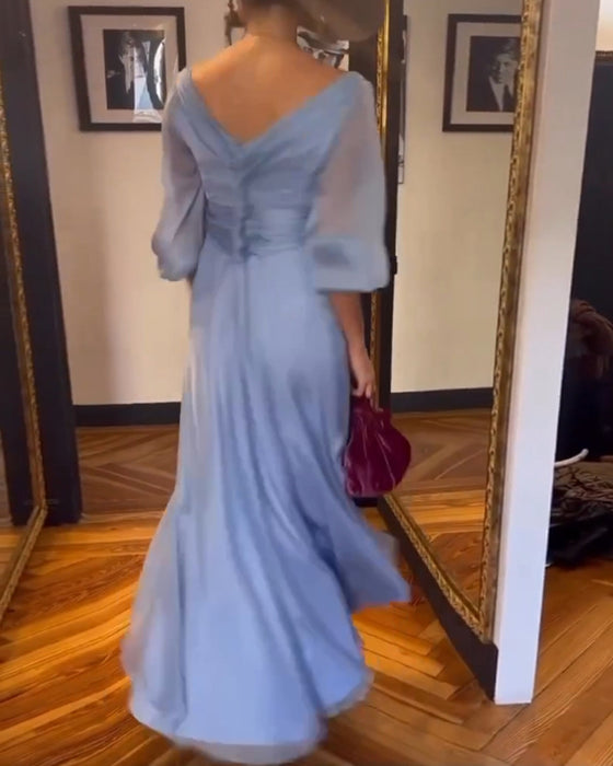 Einfarbiges, tief ausgeschnittenes taillenkleid