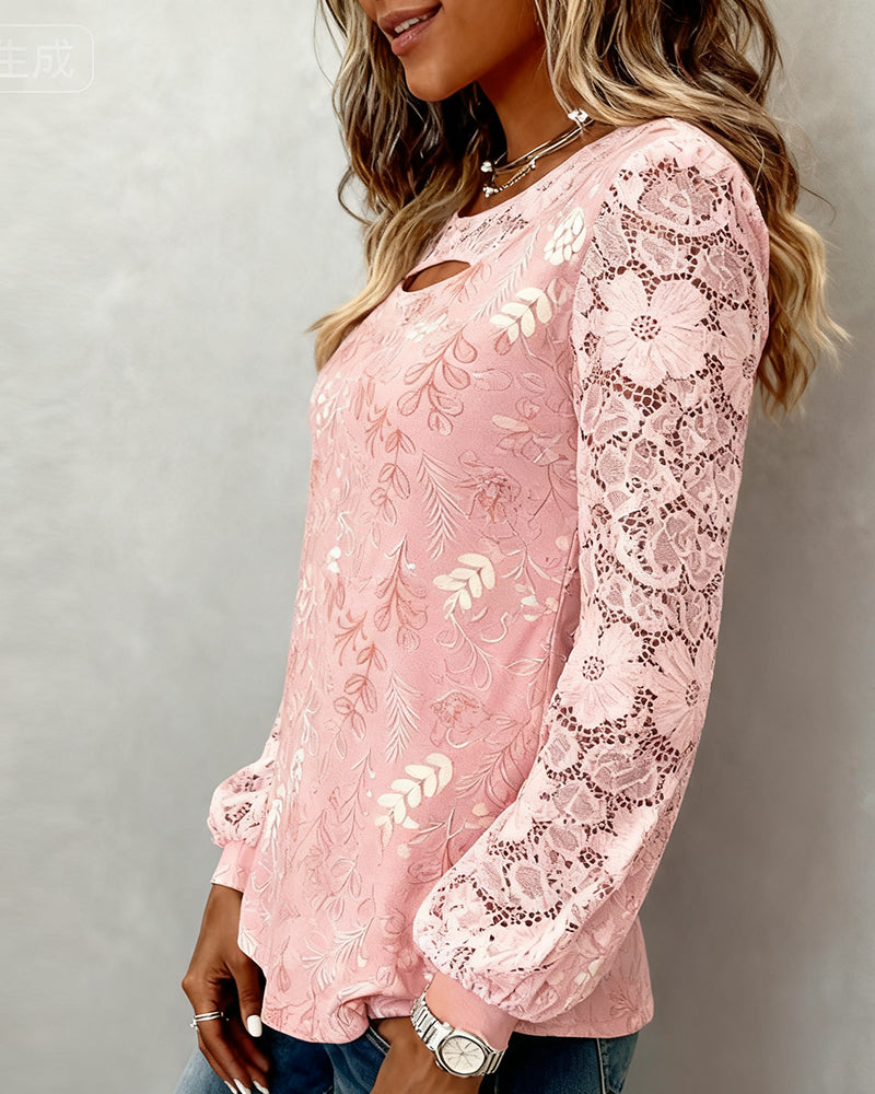 Modische Bluse mit Auslassungen und Patchwork-Details