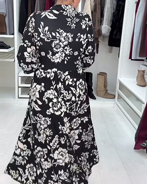 Kleid Mit Reverskragen Und Bedruckter Taille