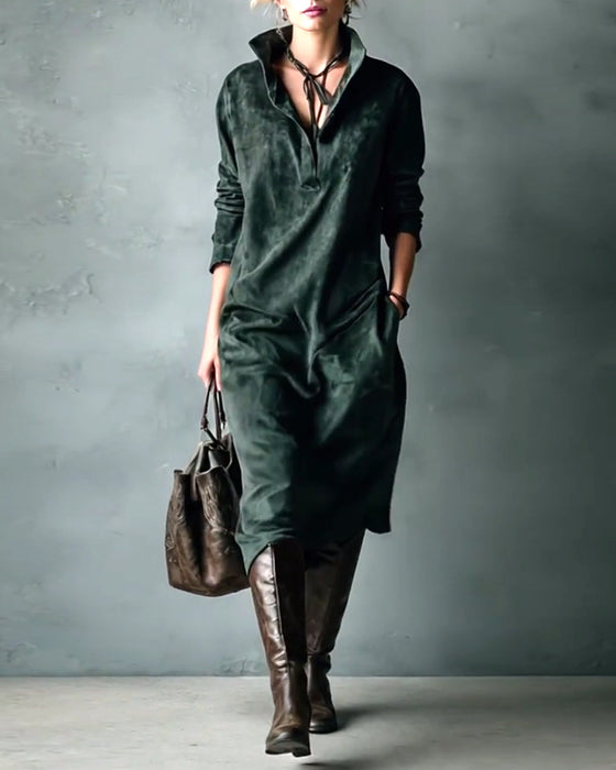 Elegantes, einfarbiges Kleid mit Tasche