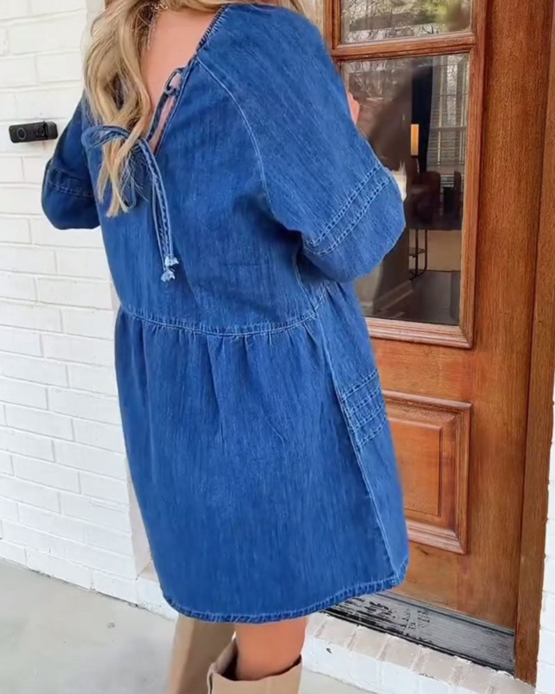 Kleid V-Ausschnitt Mittel Ärmel Plissiert Denim Babydoll