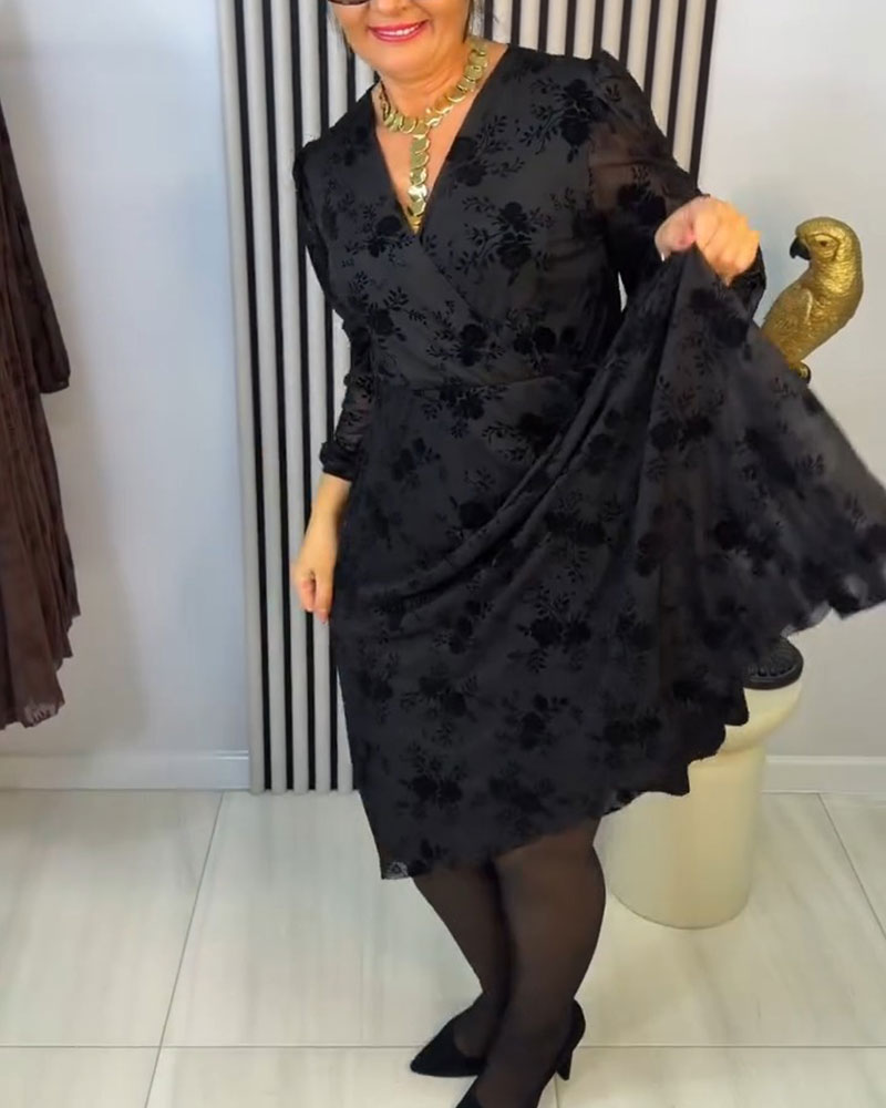 Kleid Blumig V-Ausschnitt Langarm A-Saum