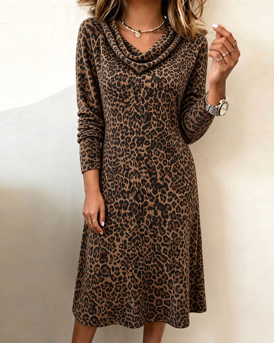 Kleid Slouchy Mock Neck Leopard Langarm