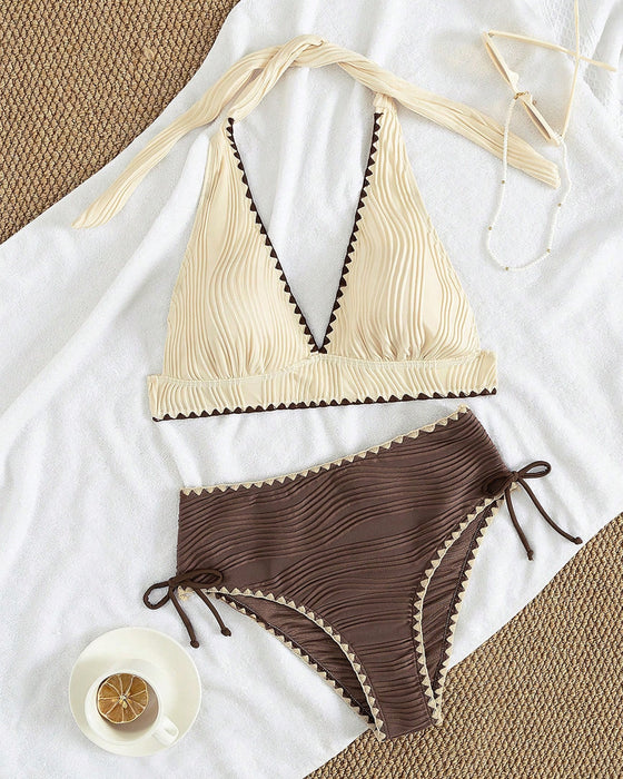 Bikini Zweiteiliges Set Mit Halterhals und Kontrastfarbe Design