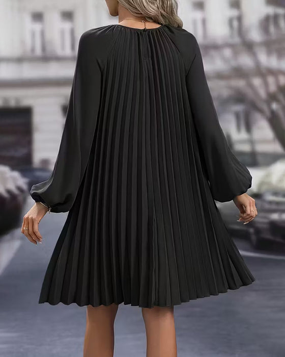 Kleid Mode uni plissiert