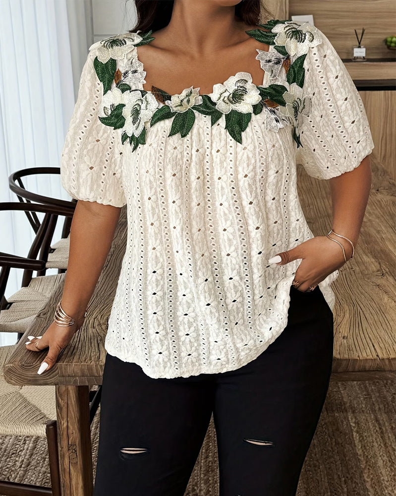 Bluse mit eckigem Ausschnitt aus floraler Spitze und Puffärmeln