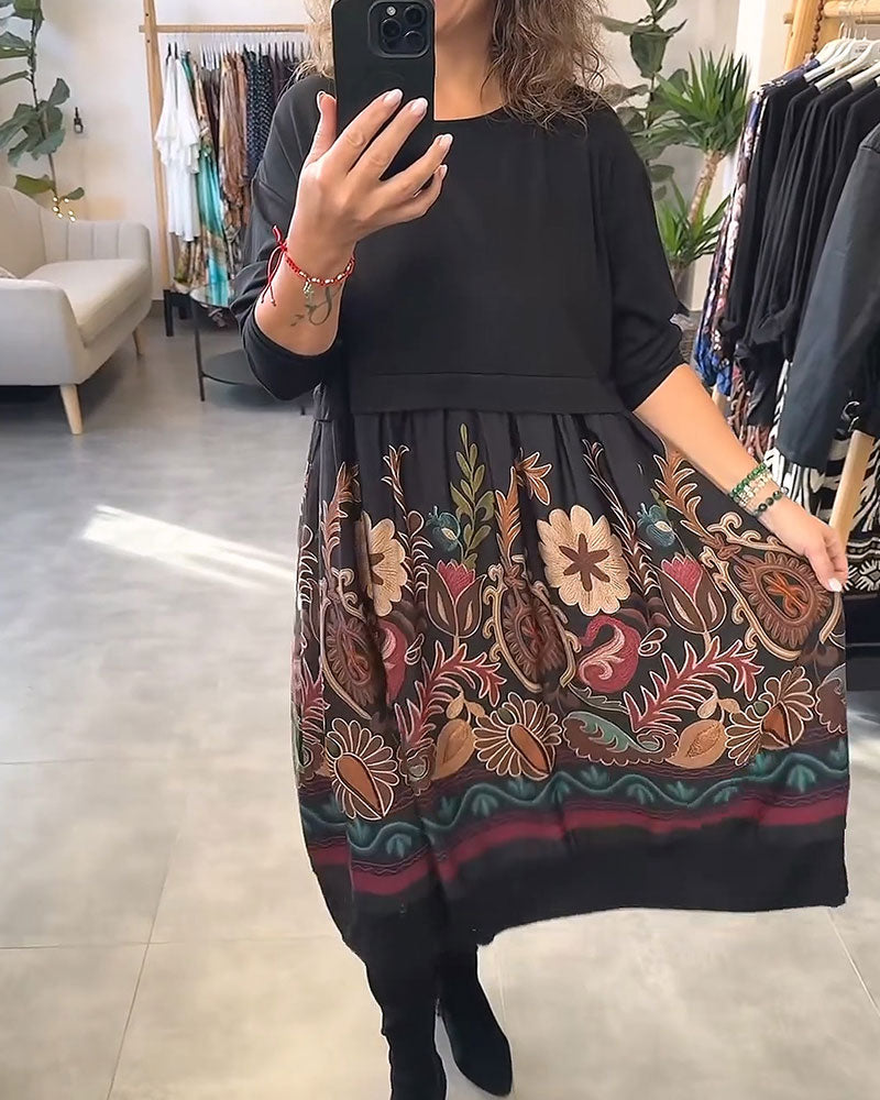 Kleid Blumig Rundhals Patchwork Ausgestellt