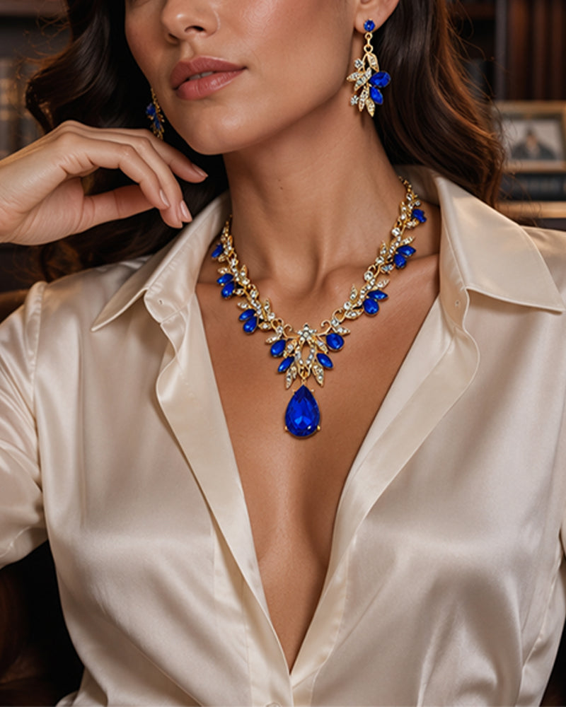 Funkelndes Tränenförmiges Anhänger-Halsband Und Ohrringe Set