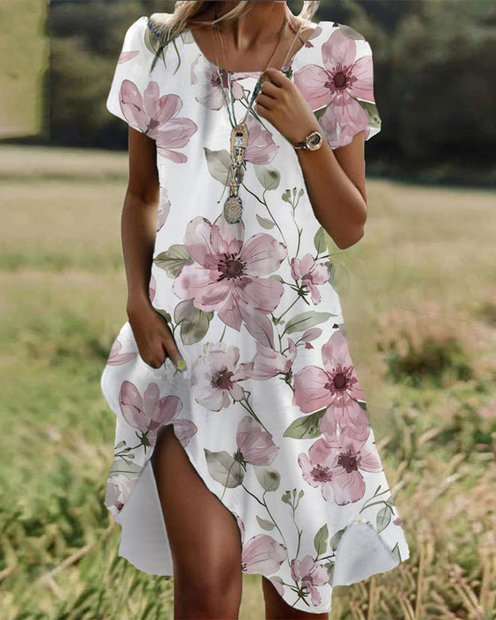 Lässiges Kleid mit Rundhalsausschnitt und Print