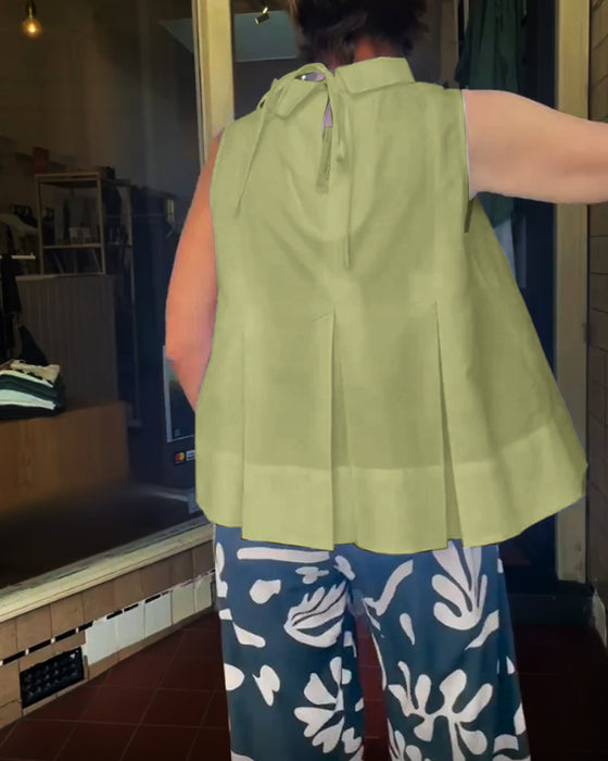 Bluse ärmellos einfarbig schlicht