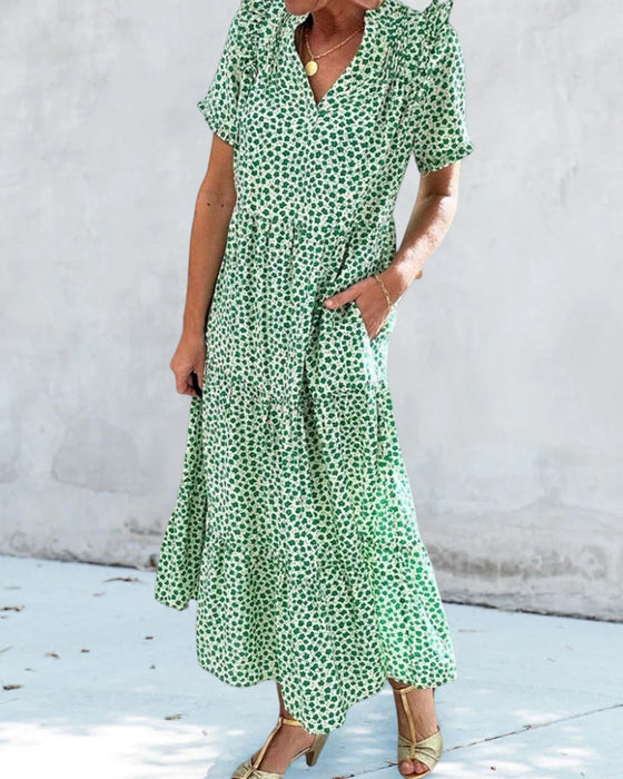 Kurzärmliges Kleid mit Blumendruck