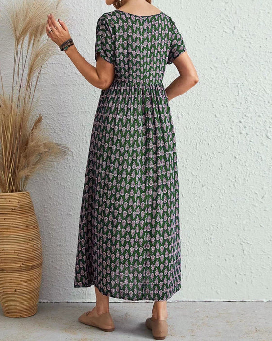 Langes Kleid mit V-Ausschnitt und kurzen Ärmeln