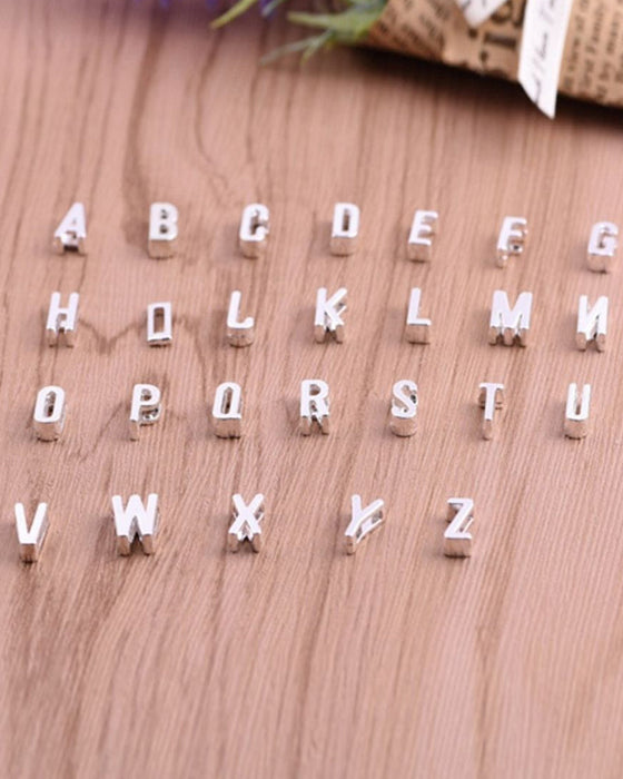 Einfache pfirsich-herz-buchstaben-halskette