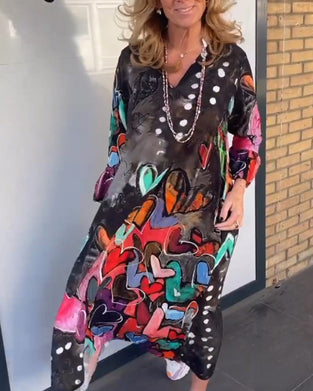 Kleid mit V-Ausschnitt, Herzmuster und langen Ärmeln