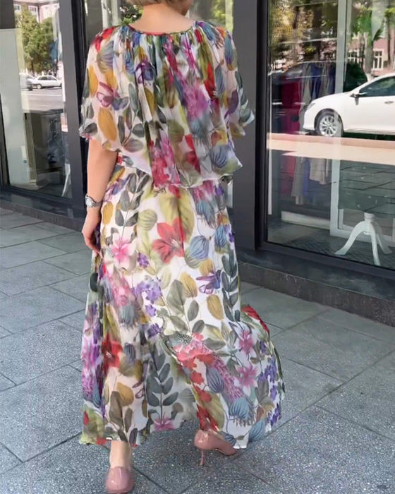Kleid mit Blumendruck und Rundhalsausschnitt