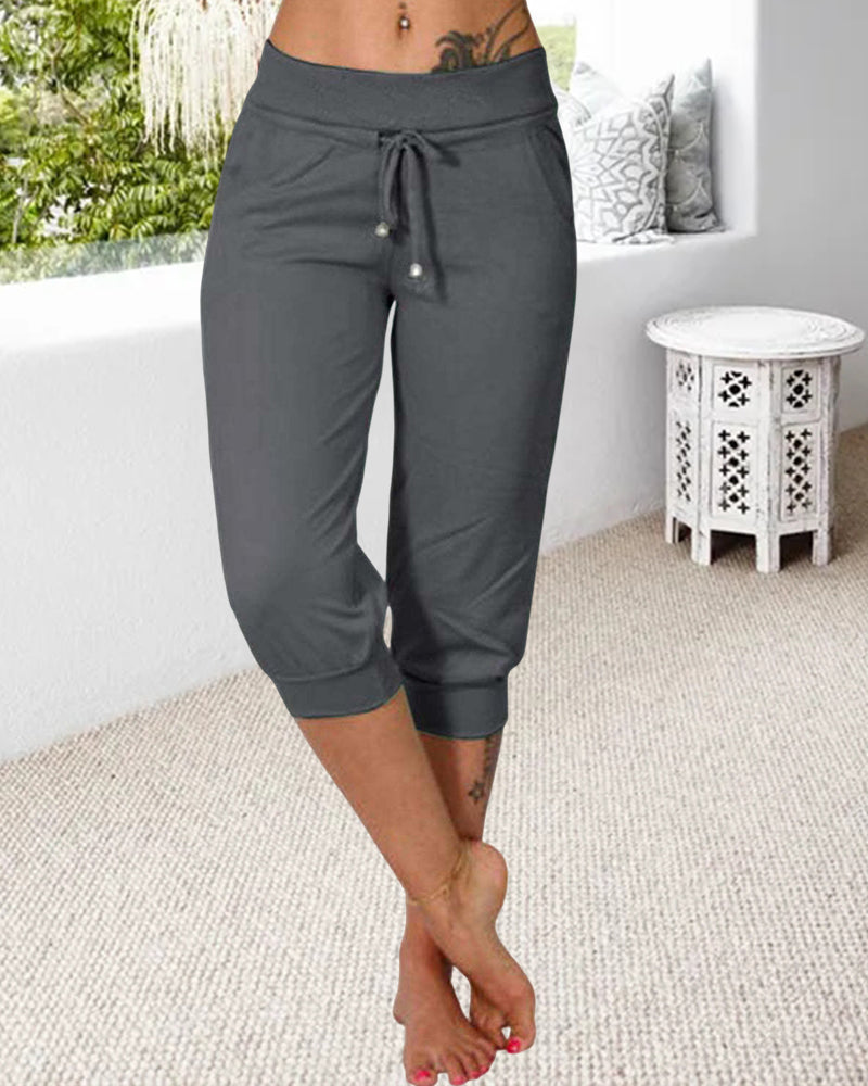 Einfarbige, verkürzte Lounge-Hose mit Taschen