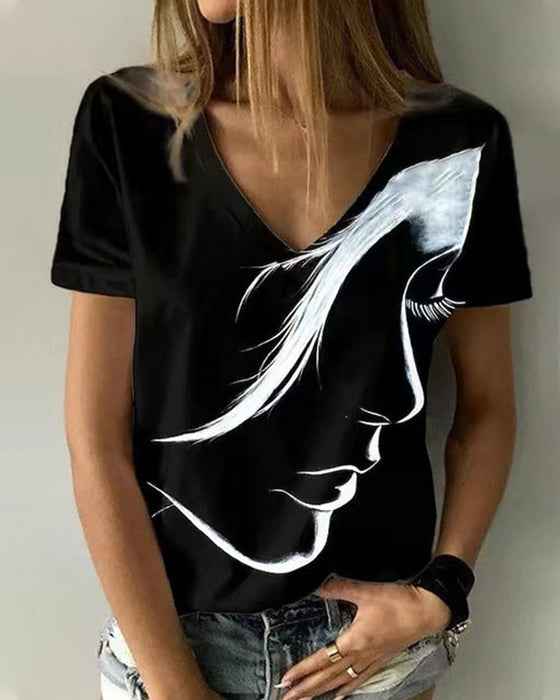 T-Shirt mit V-Ausschnitt und Figurendruck