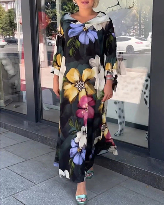 Kleid mit Blumendruck und 3/4-Ärmeln