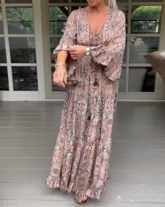 Kleid mit Rüschenärmeln und V-Ausschnitt