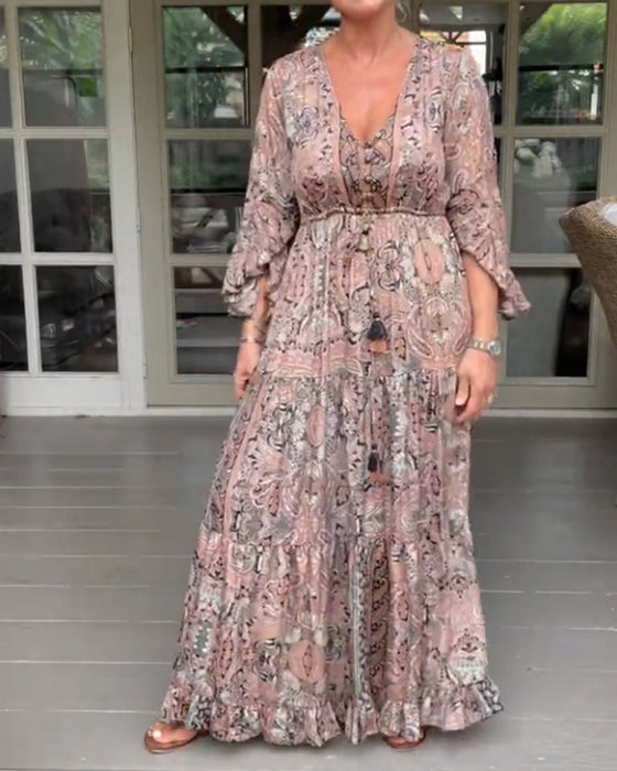 Kleid mit Rüschenärmeln und V-Ausschnitt