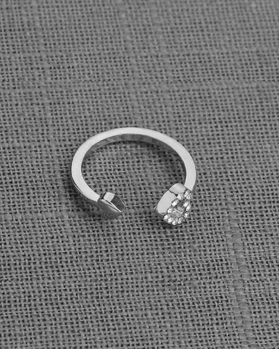 Ring mit doppeltem Herzausschnitt