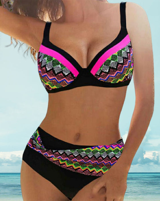 Push-up-Bikinis mit hoher Taille und Streifendruck